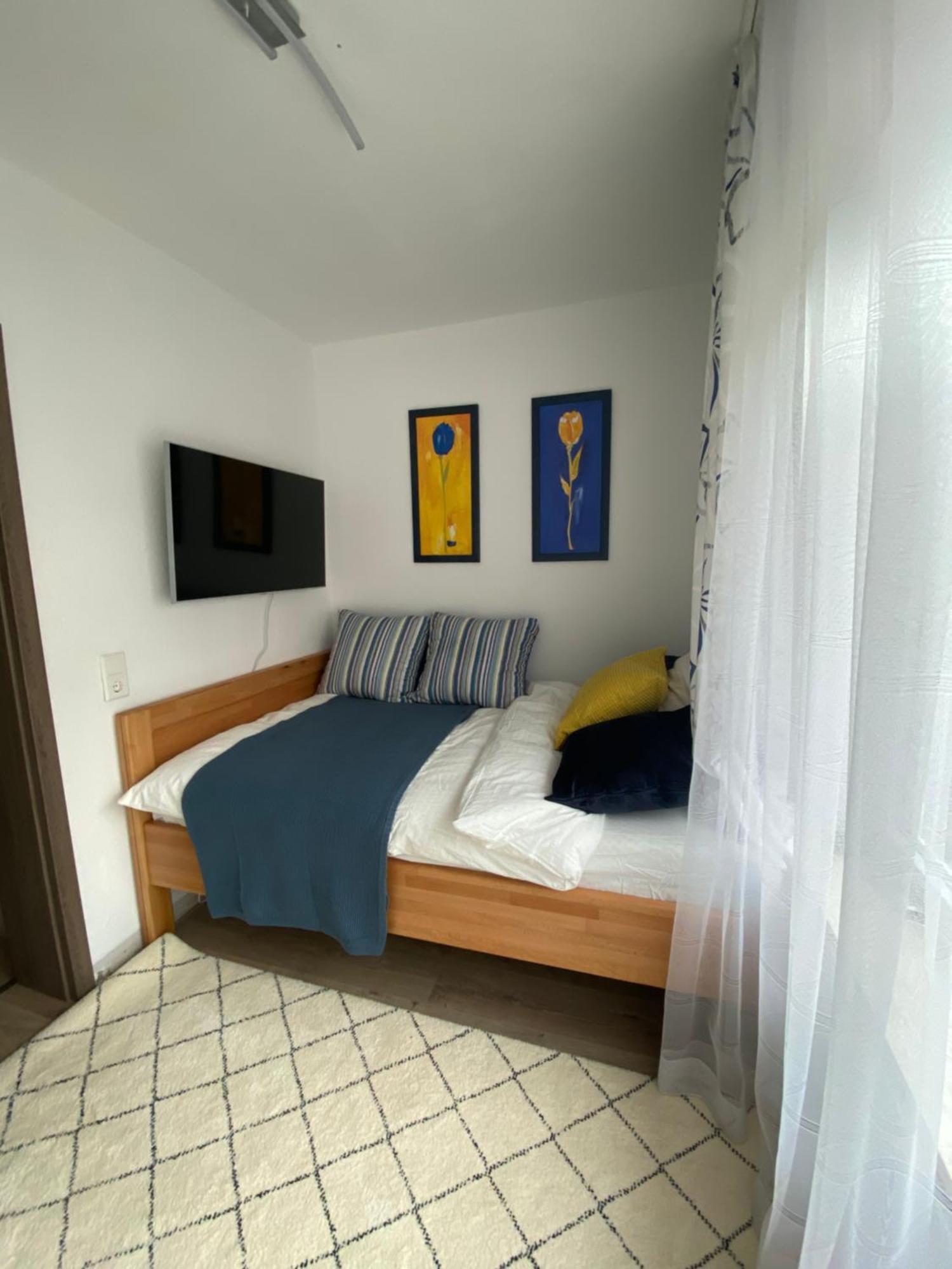 Pension Mit Moselblick Klotten Bagian luar foto